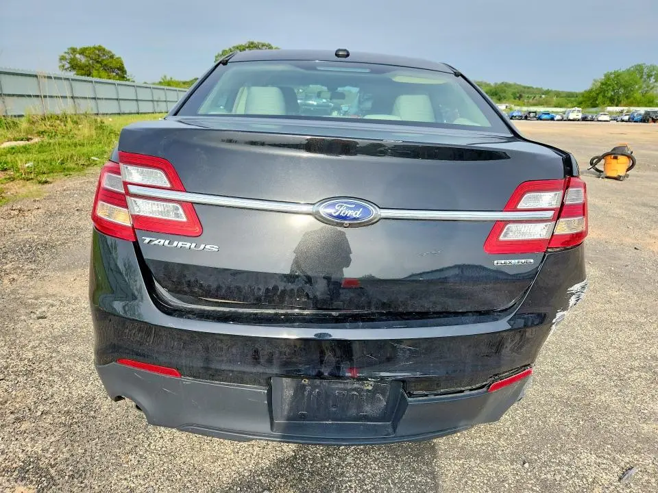 2015 FORD TAURUS SE  