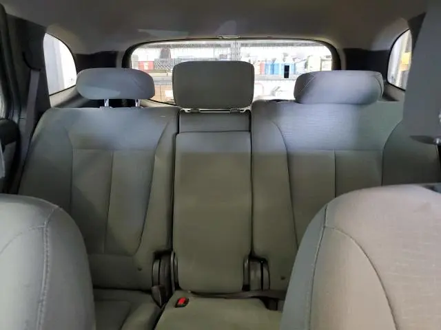 2012 HYUNDAI SANTA FE GLS  
