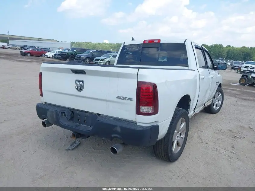 2013 RAM 1500 SPORT