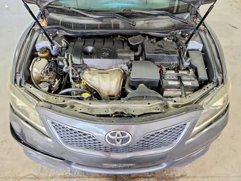 2011 TOYOTA CAMRY SE  