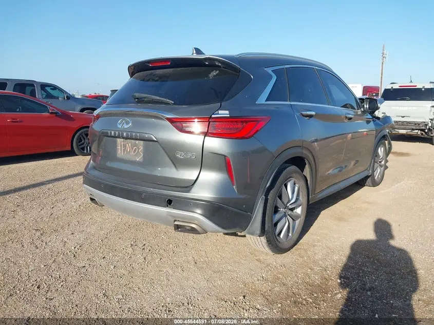 2022 INFINITI QX50 LUXE