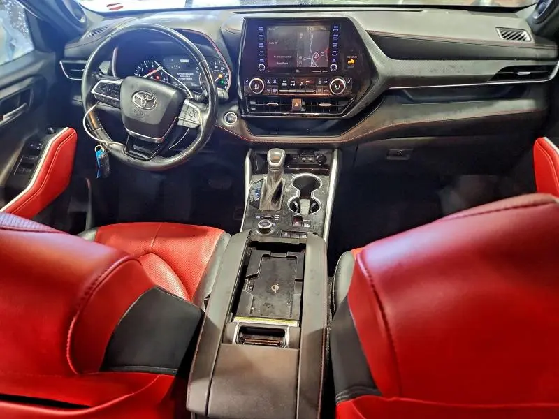 2021 TOYOTA HIGHLANDER XSE  