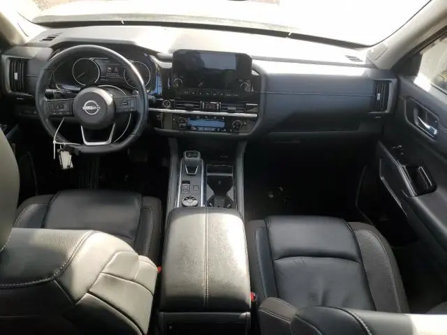 2022 NISSAN PATHFINDER SL  