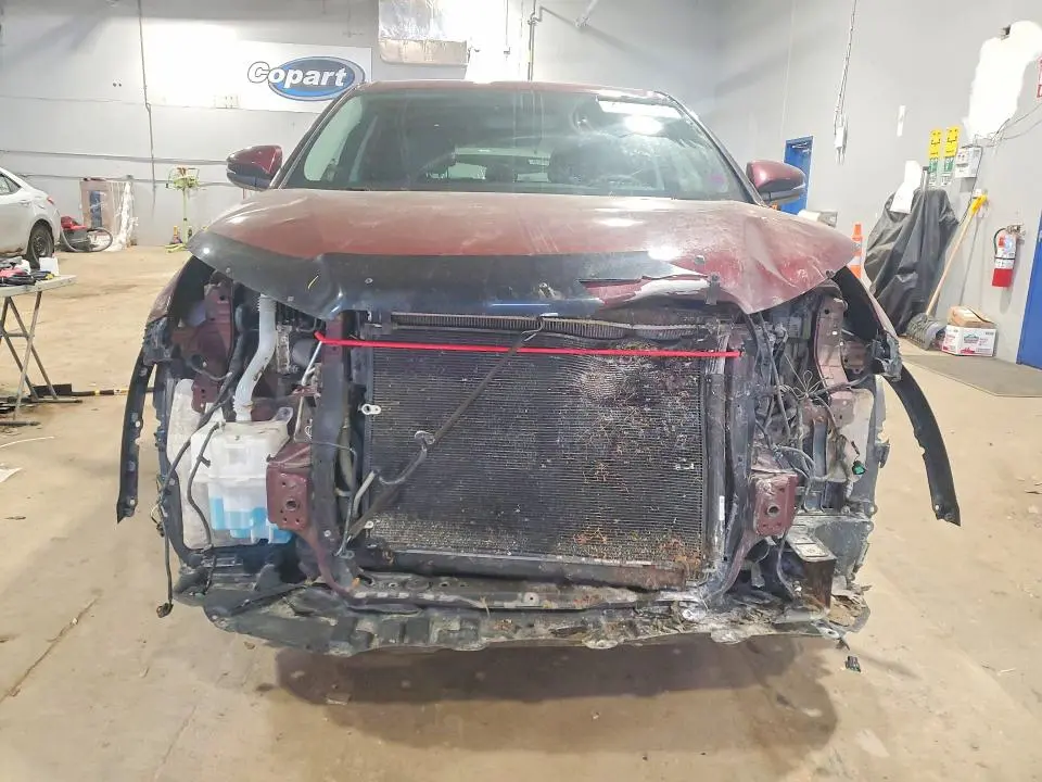 2016 TOYOTA HIGHLANDER LE  