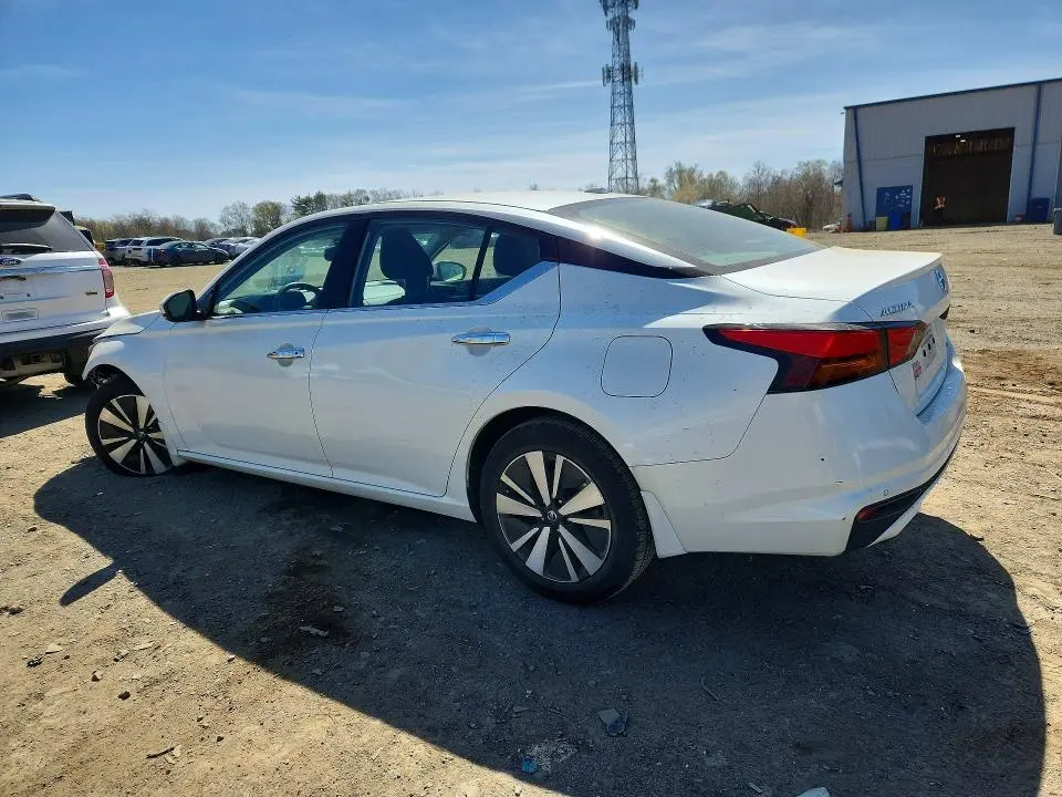 2019 NISSAN ALTIMA SV  