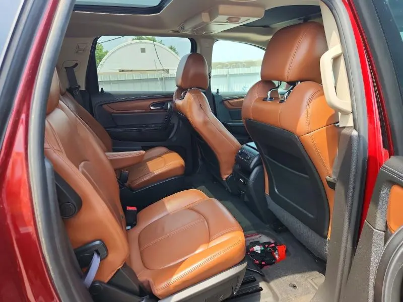 2015 CHEVROLET TRAVERSE LT  