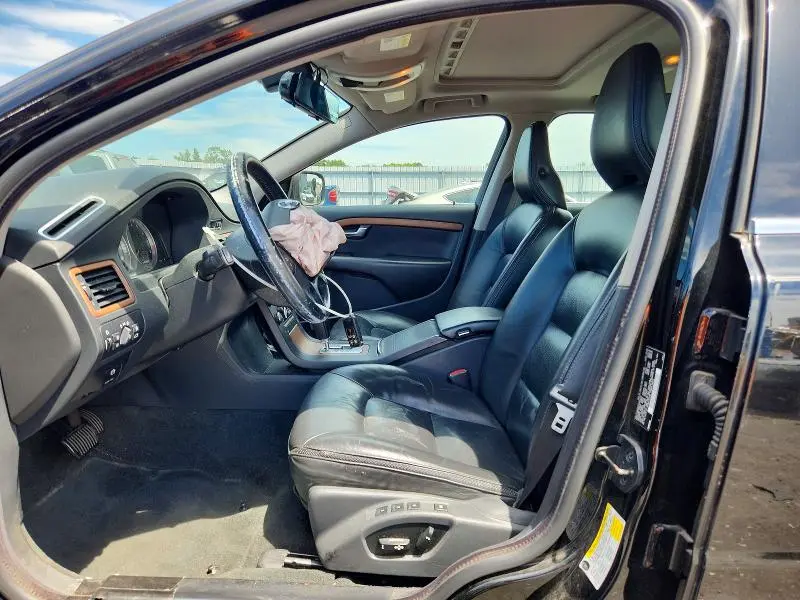 2010 VOLVO XC70 3.2  