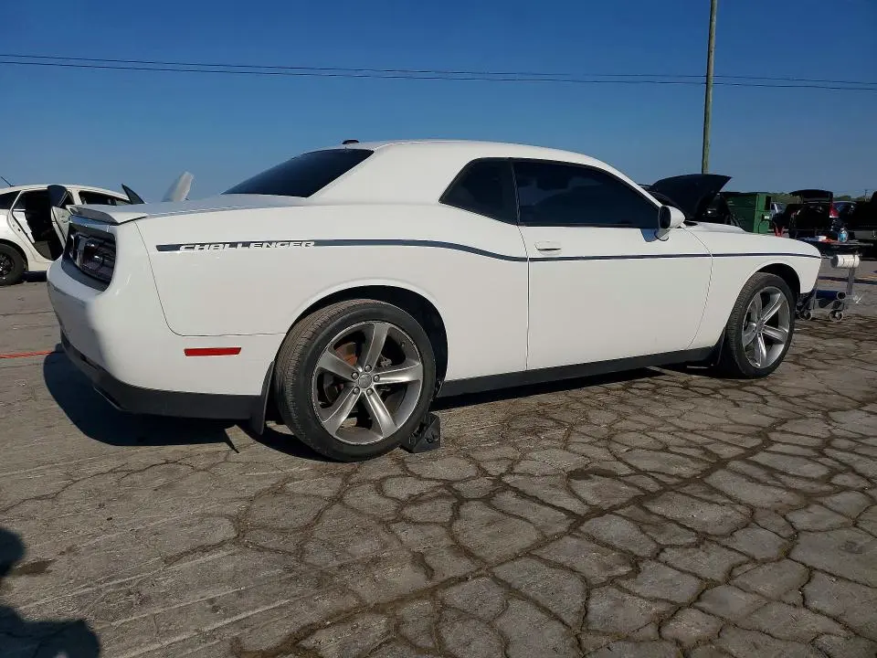2015 DODGE CHALLENGER SXT  
