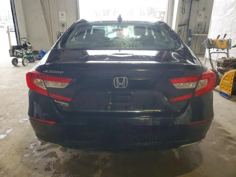 2018 HONDA ACCORD LX  