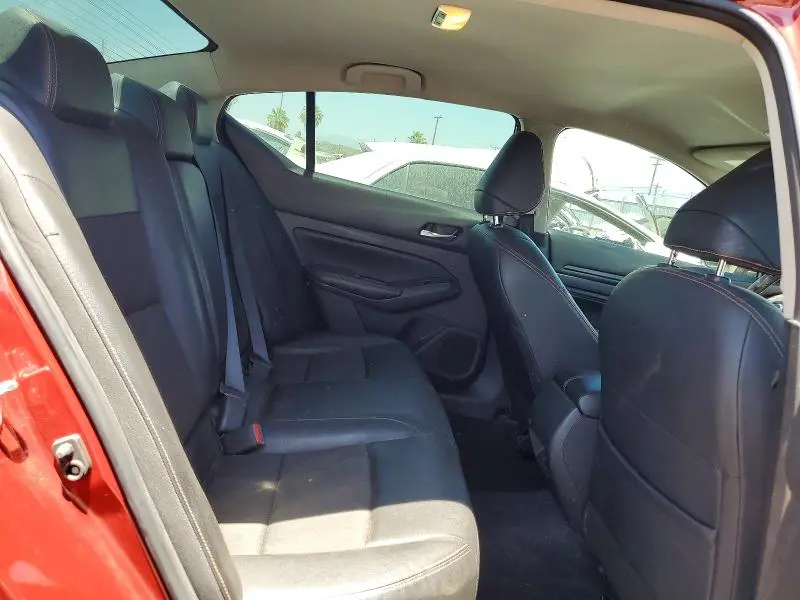 2022 NISSAN ALTIMA SR  