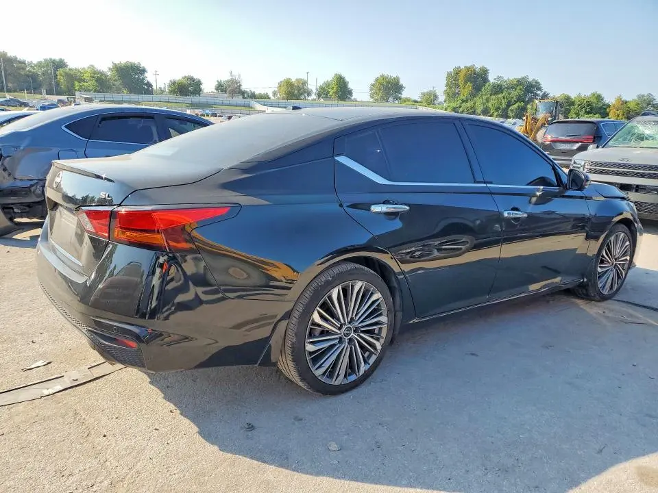 2024 NISSAN ALTIMA SL  
