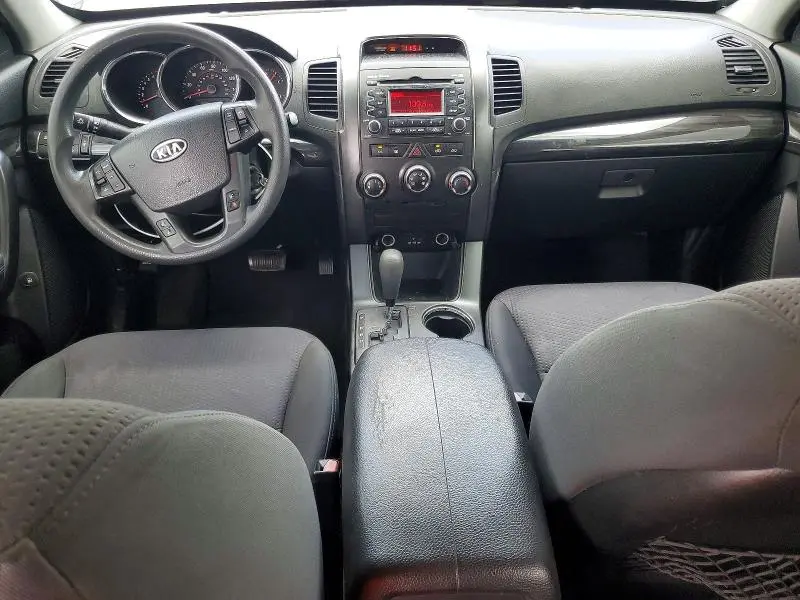 2011 KIA SORENTO LX  