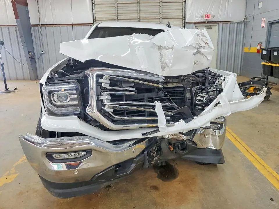 2017 GMC SIERRA K1500 SLT  
