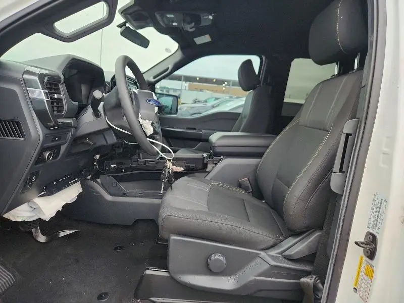 2025 FORD F150 STX  