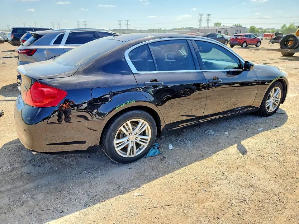 2013 INFINITI G37 BASE  