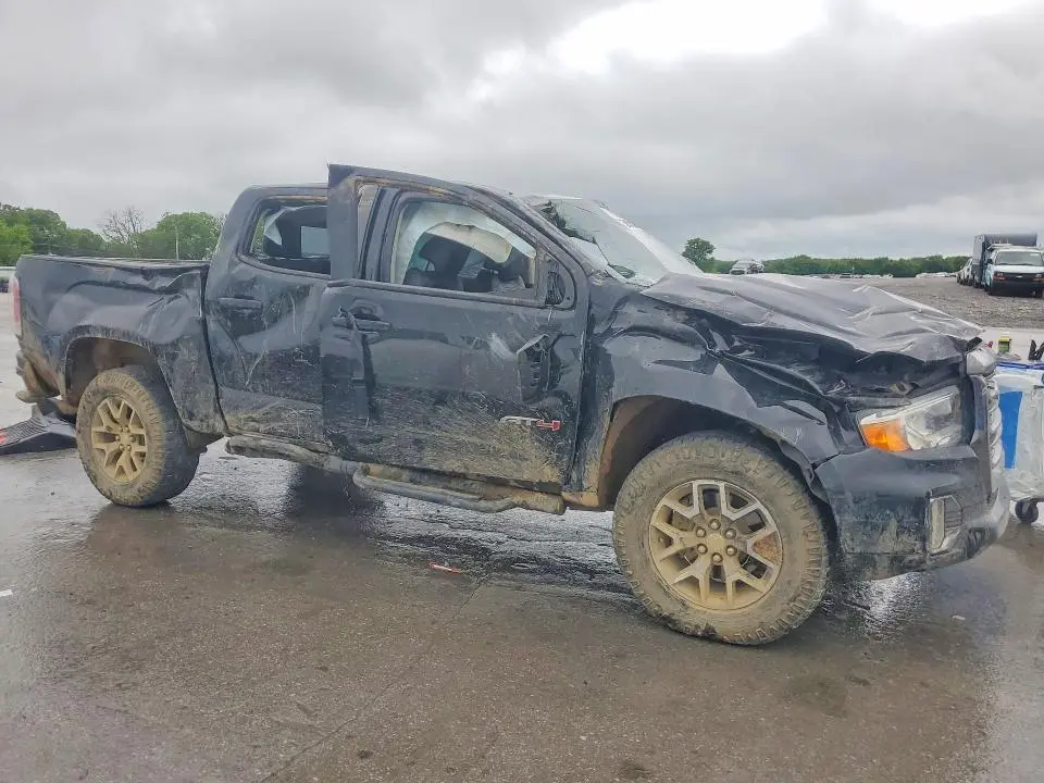 2022 GMC CANYON AT4  