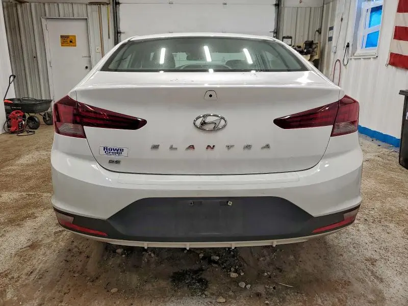 2019 HYUNDAI ELANTRA SE  