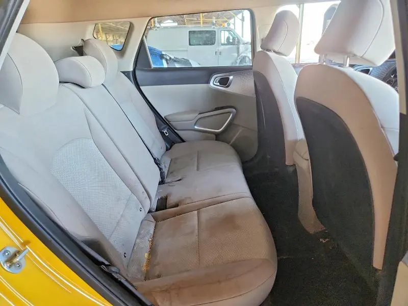 2020 KIA SOUL LX  