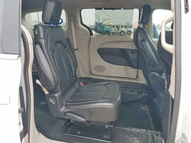2021 CHRYSLER VOYAGER LXI  