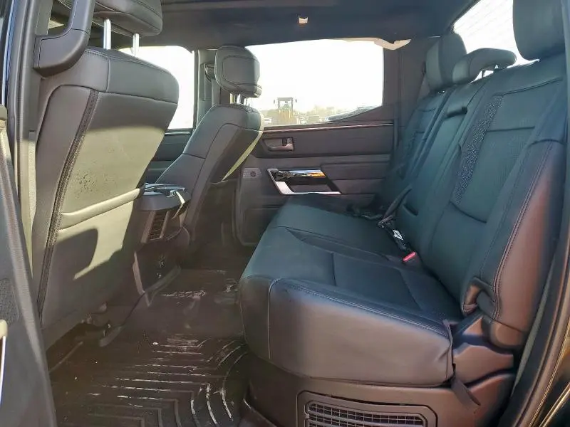 2025 TOYOTA TUNDRA CREWMAX LIMITED  