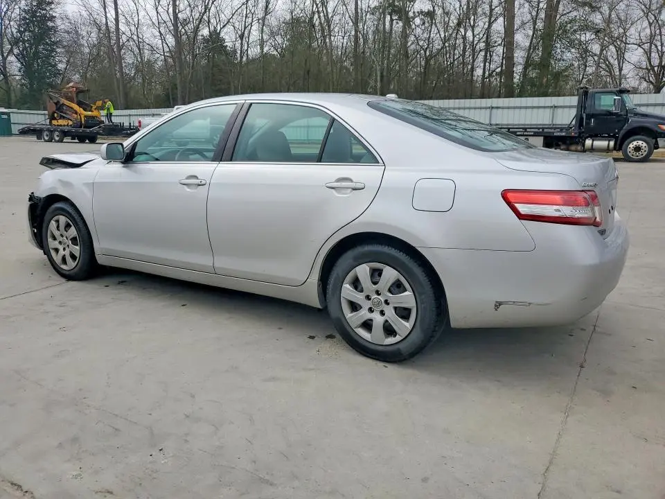 2011 TOYOTA CAMRY LE  