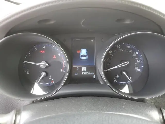 2021 TOYOTA C-HR XLE  