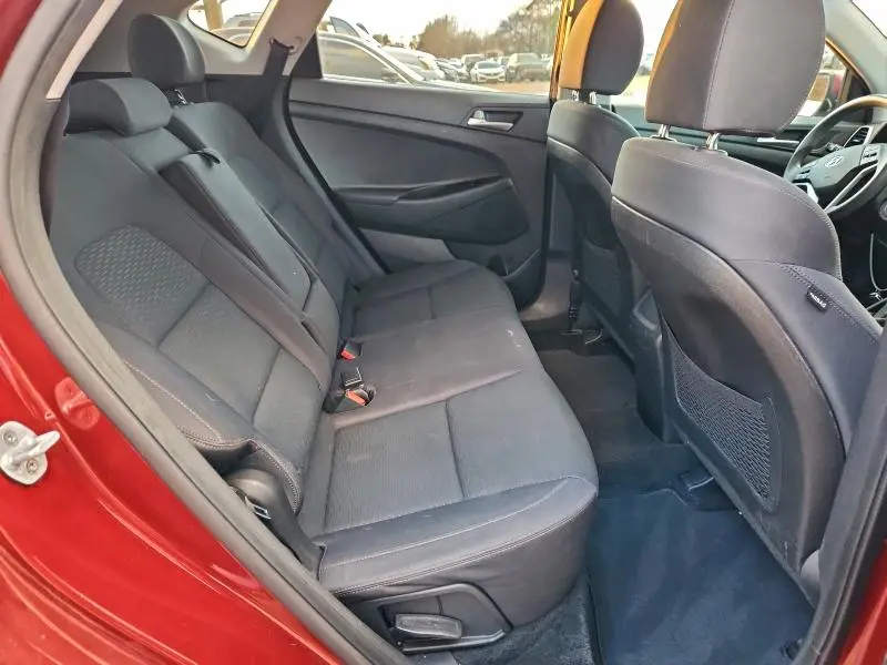 2019 HYUNDAI TUCSON SE  