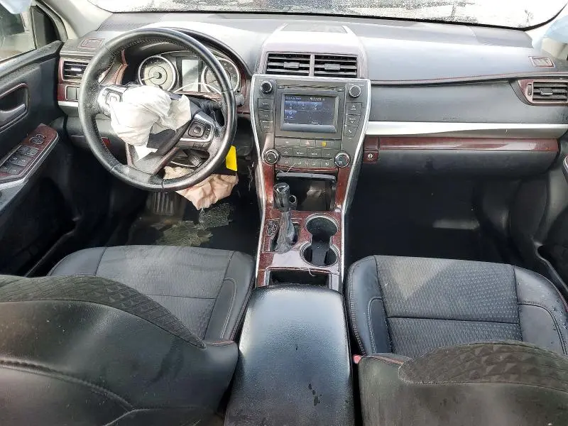 2015 TOYOTA CAMRY SE  