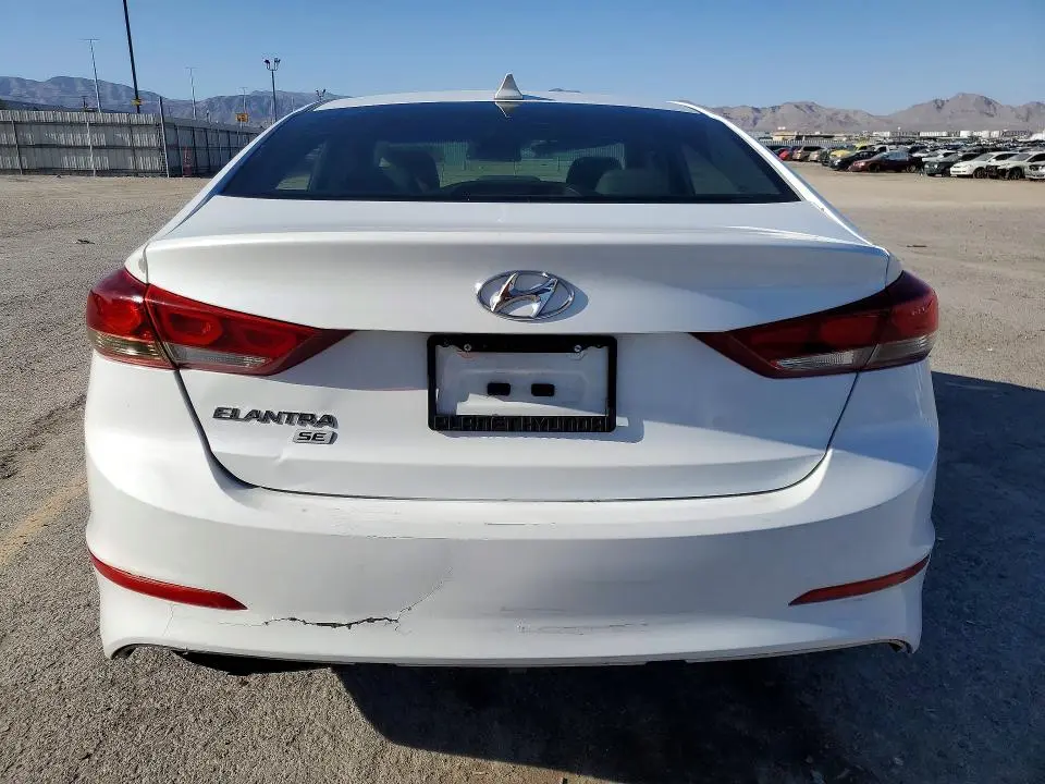 2017 HYUNDAI ELANTRA SE  
