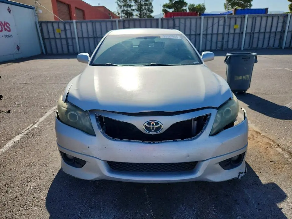 2010 TOYOTA CAMRY SE V6  