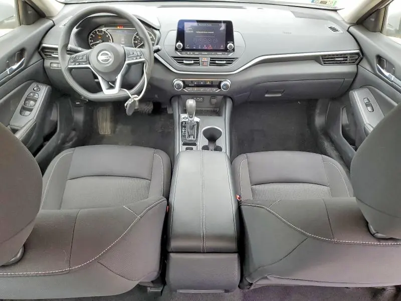 2022 NISSAN ALTIMA SV  