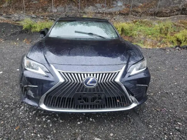 2021 LEXUS ES 300H  
