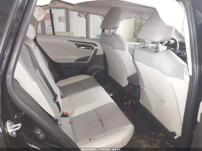 2025 TOYOTA RAV4 HYBRID XLE PREMIUM