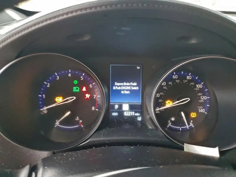 2022 TOYOTA C-HR XLE  