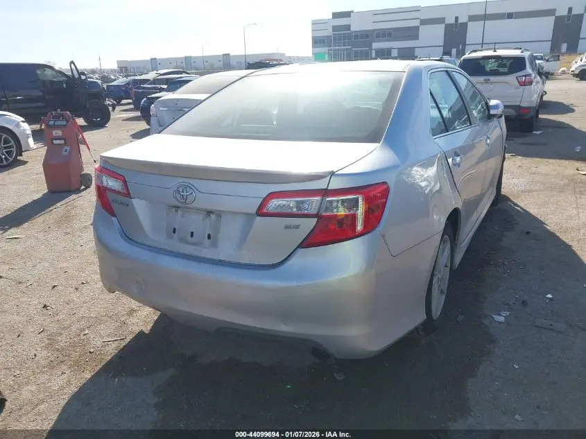 2012 TOYOTA CAMRY SE