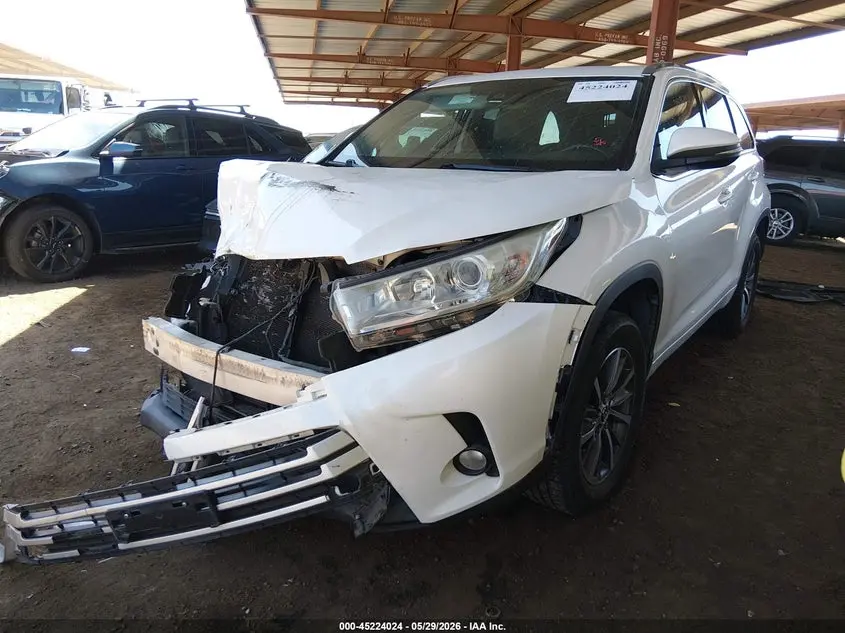 2017 TOYOTA HIGHLANDER XLE