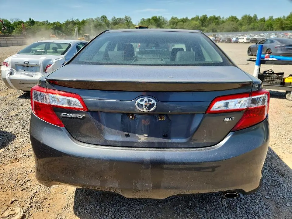 2012 TOYOTA CAMRY SE  