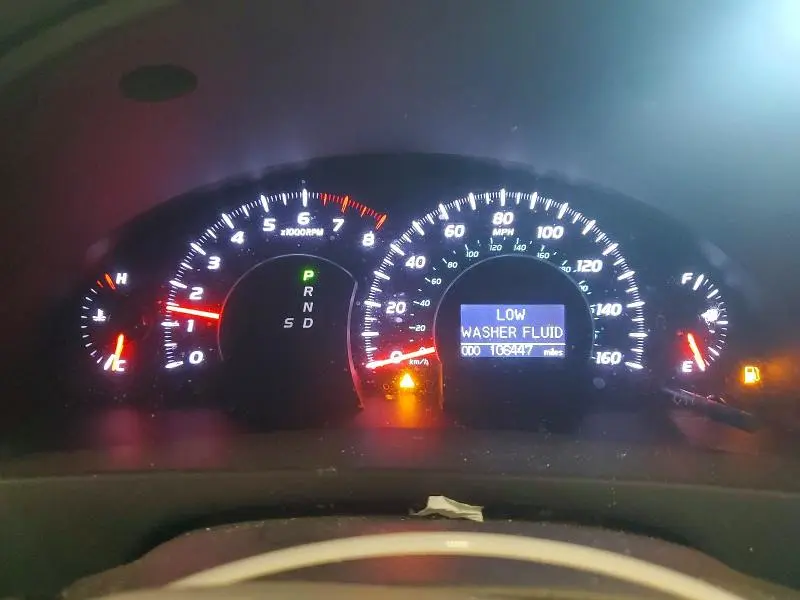 2011 TOYOTA CAMRY SE  