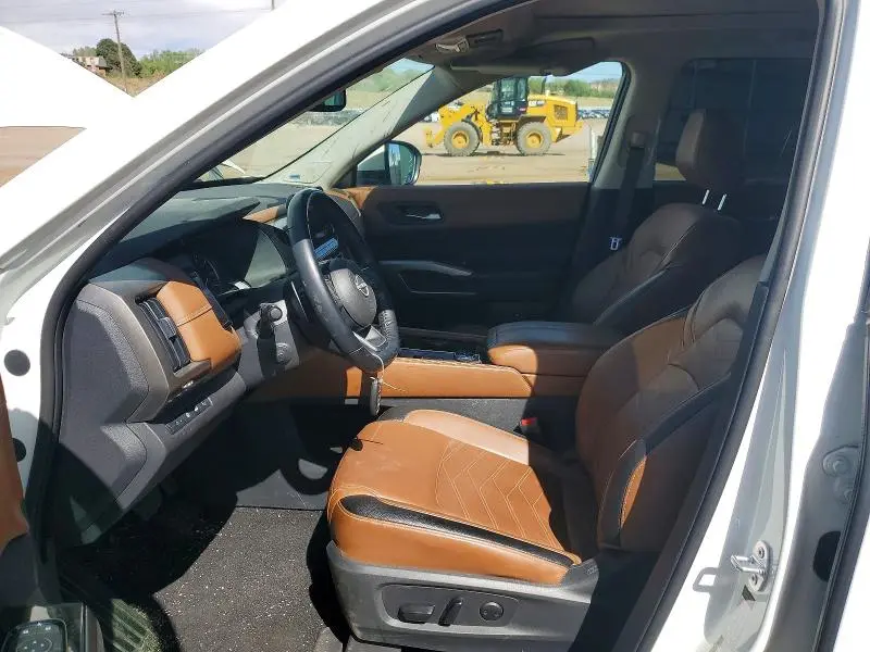 2022 NISSAN PATHFINDER PLATINUM  