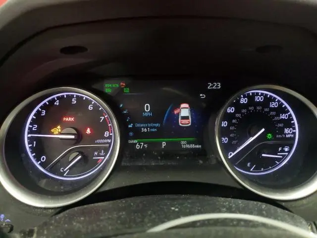 2023 TOYOTA CAMRY XLE  