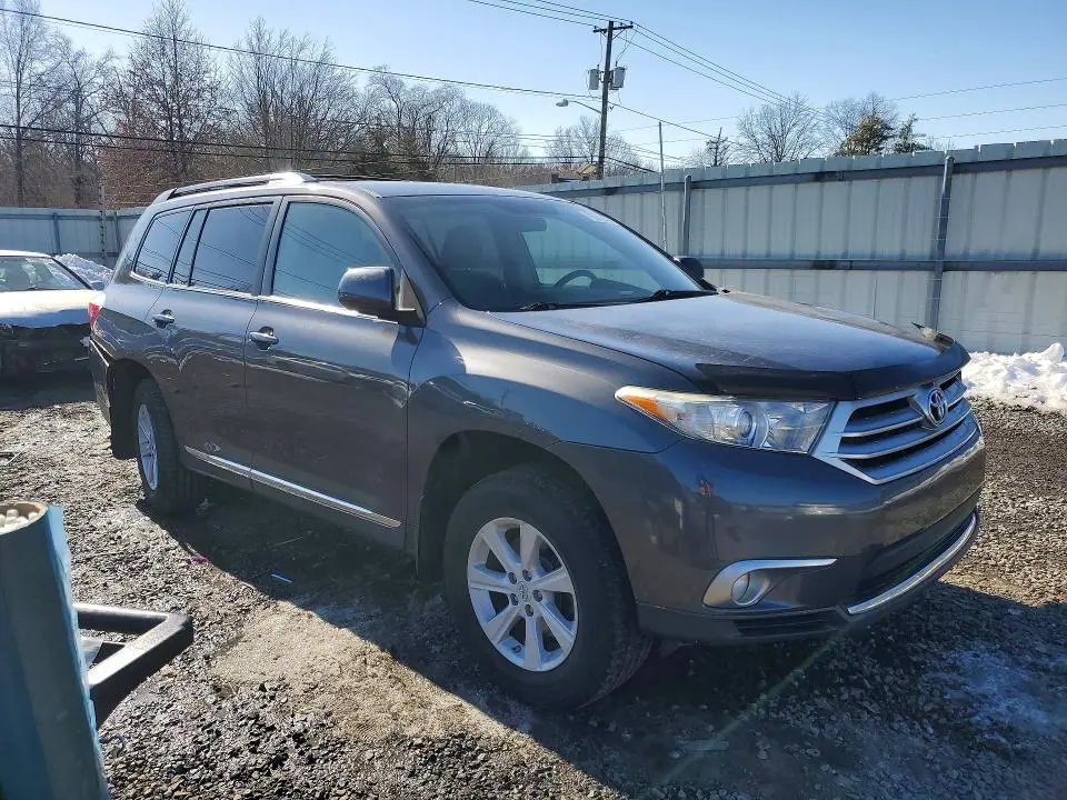 2013 TOYOTA HIGHLANDER BASE  