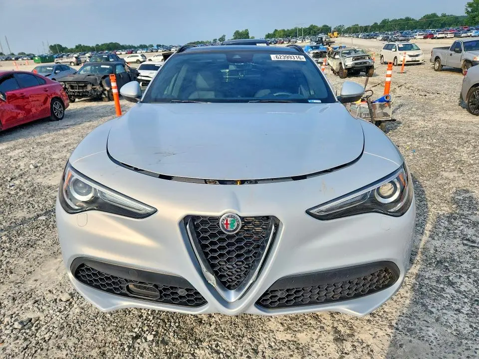 2022 ALFA ROMEO STELVIO TI  