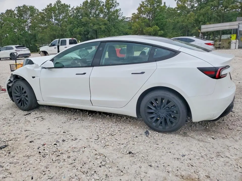 2025 TESLA MODEL 3   