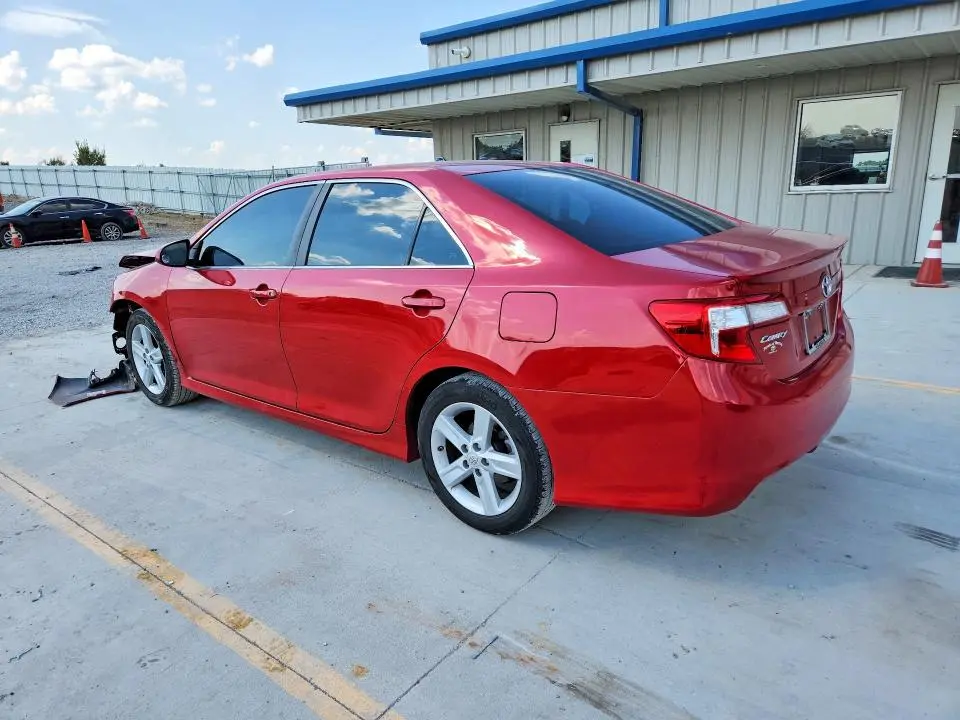 2013 TOYOTA CAMRY SE  