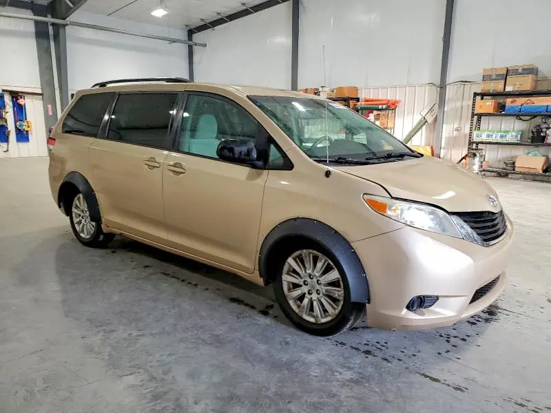 2011 TOYOTA SIENNA LE 7-PASSENGER  