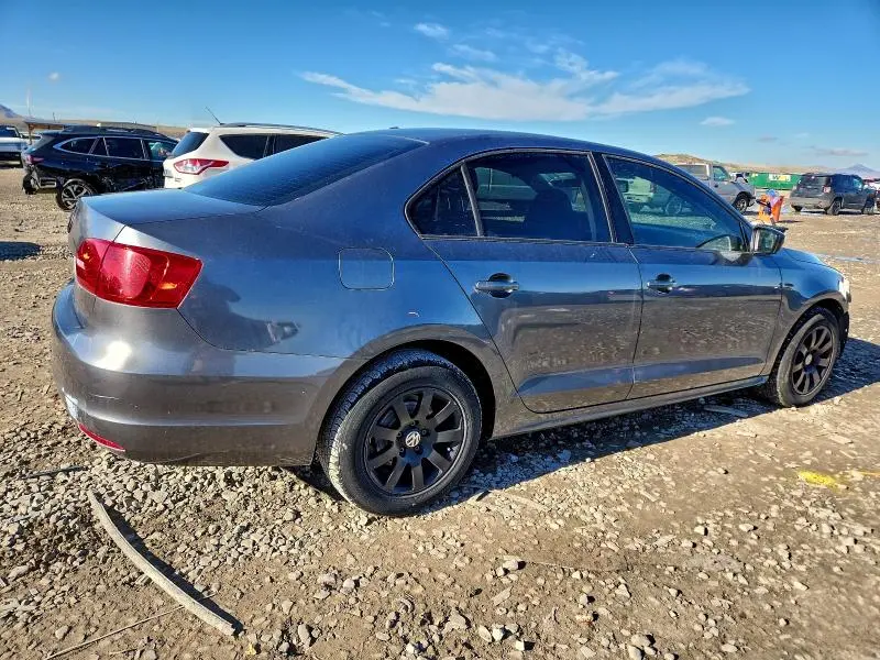 2011 VOLKSWAGEN JETTA BASE  