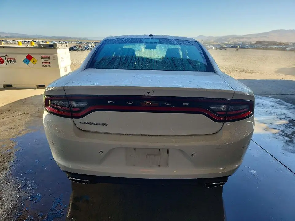 2022 DODGE CHARGER SXT  