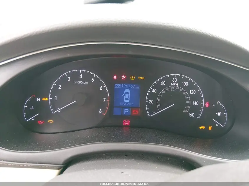 2013 HYUNDAI GENESIS 3.8