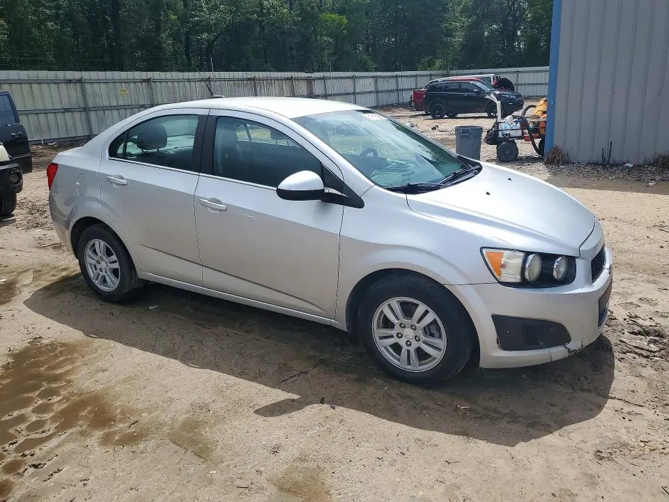2014 CHEVROLET SONIC LT  