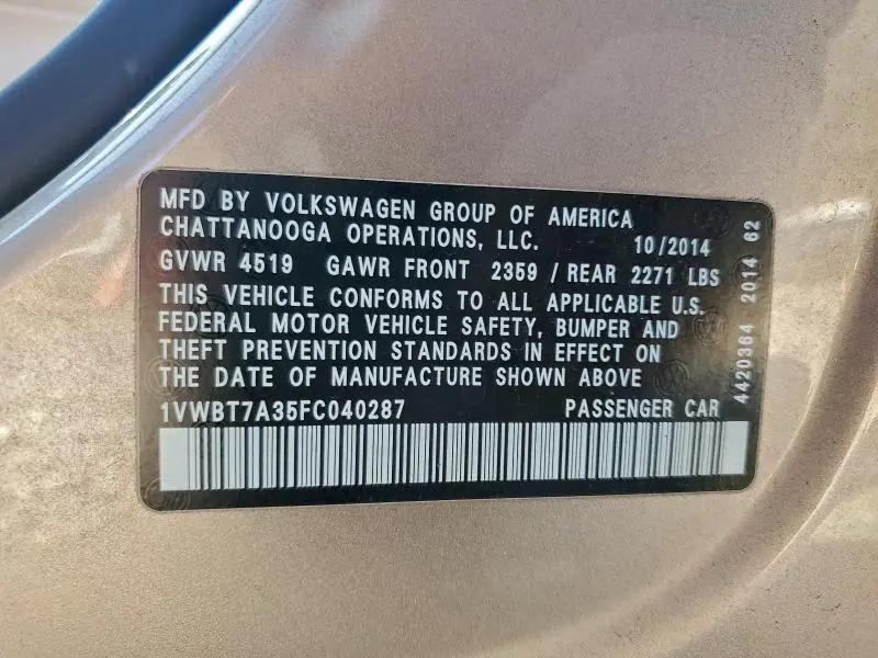 2015 VOLKSWAGEN PASSAT SE  